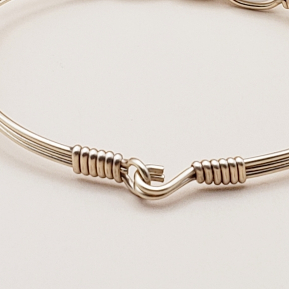 Beautiful 3 Freshwater Pearl Gold Bangle - Picture 8 of 10